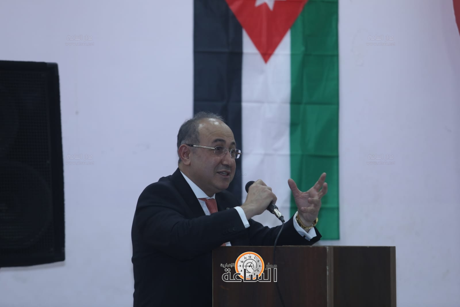 Madar Al-Saa Images 0.2329367444162347