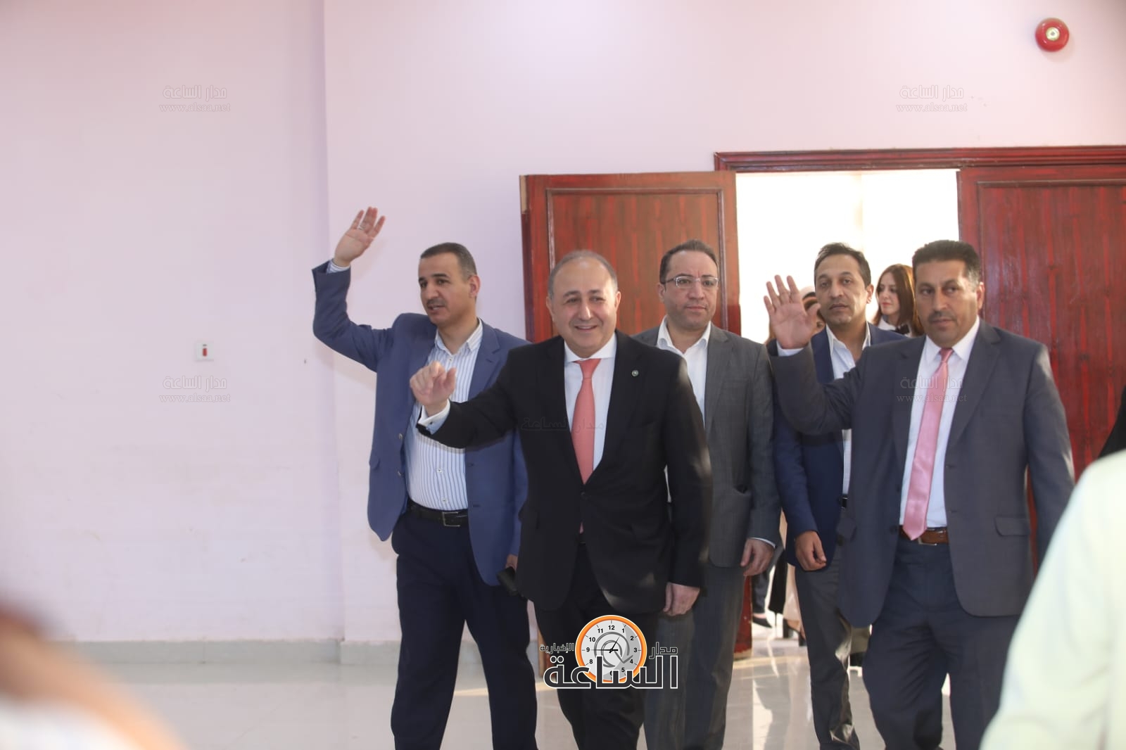 Madar Al-Saa Images 0.049195583825806244