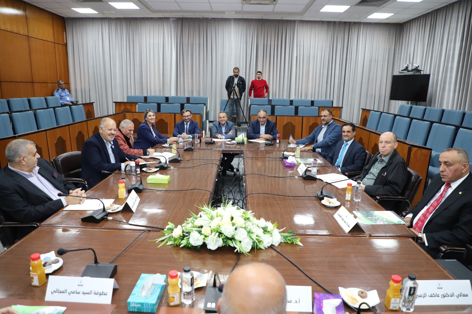 Madar Al-Saa Images 0.7604514996843346