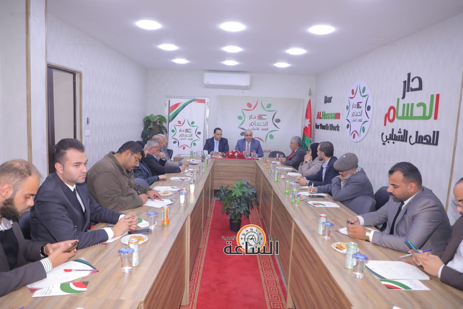 Madar Al-Saa Images 0.16316752501273313