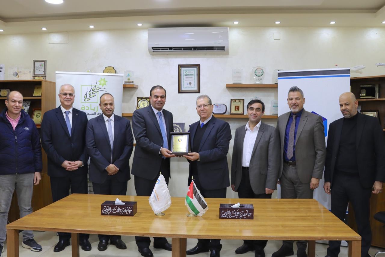 Madar Al-Saa Images 0.15087783435855628