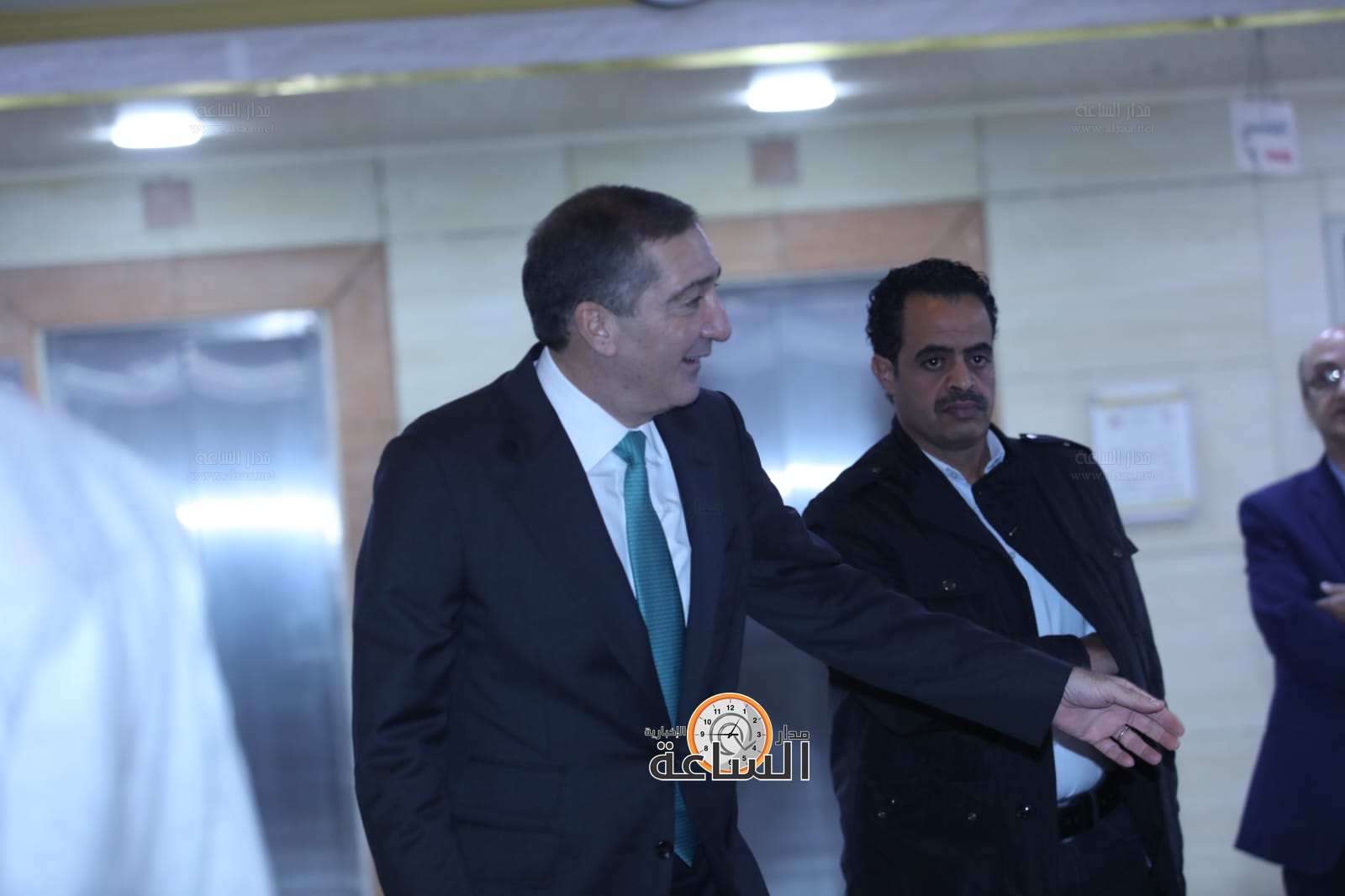 Madar Al-Saa Images 0.9377228298489146