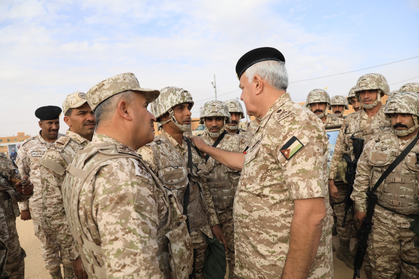 Madar Al-Saa Images 0.21244144551905575