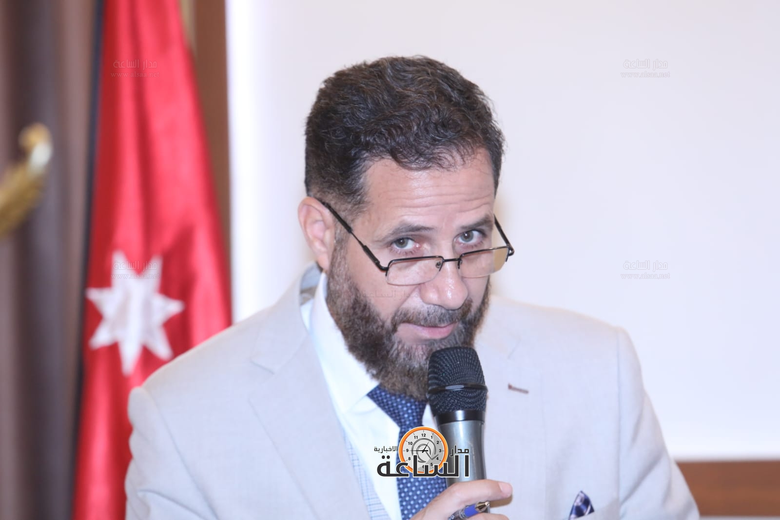 Madar Al-Saa Images 0.8746071342427879