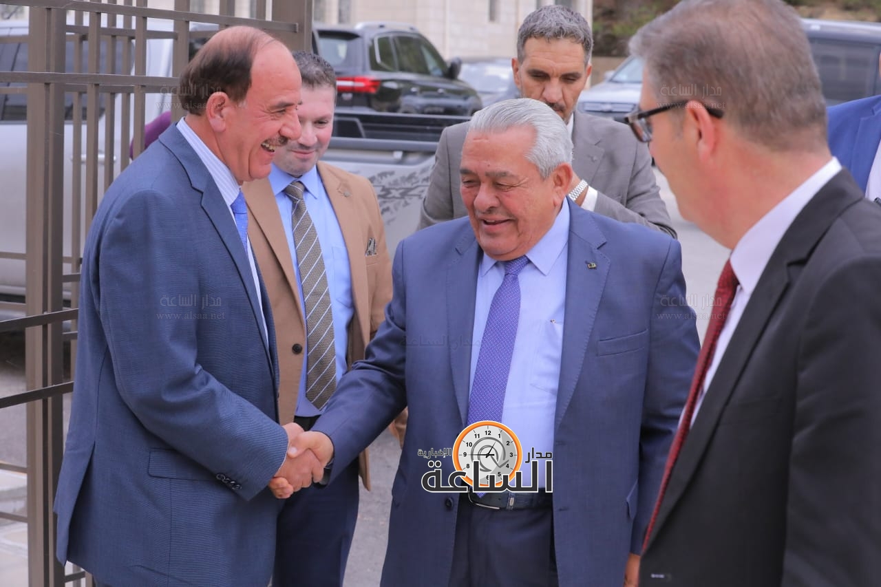 Madar Al-Saa Images 0.9316587680194528