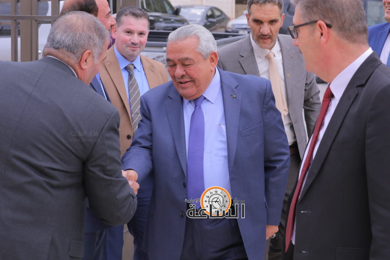 Madar Al-Saa Images 0.757258697938672