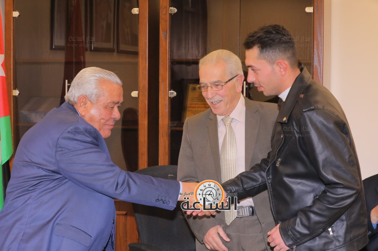 Madar Al-Saa Images 0.44873725699645695