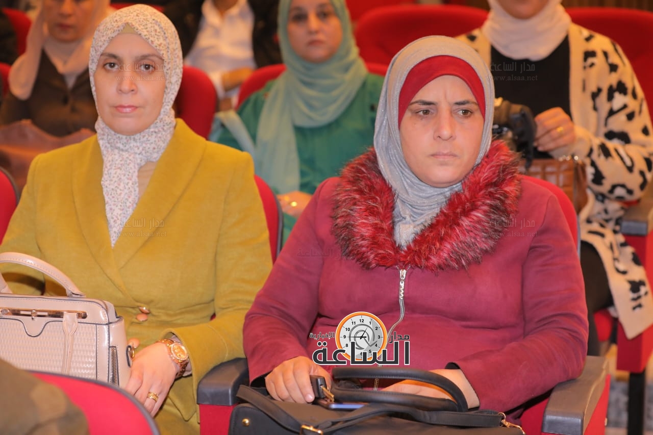 Madar Al-Saa Images 0.40326442245049554