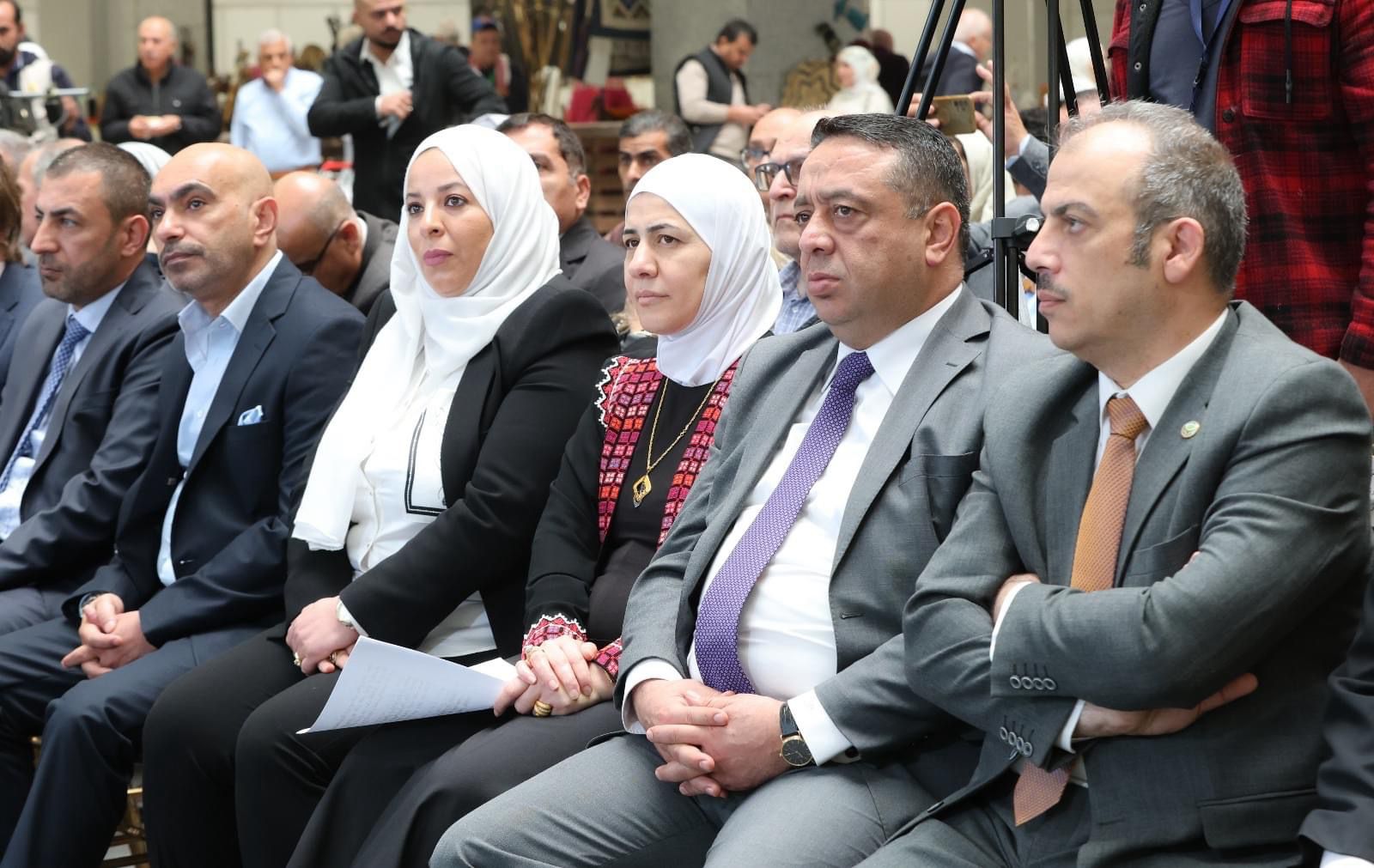 Madar Al-Saa Images 0.10108738369976056