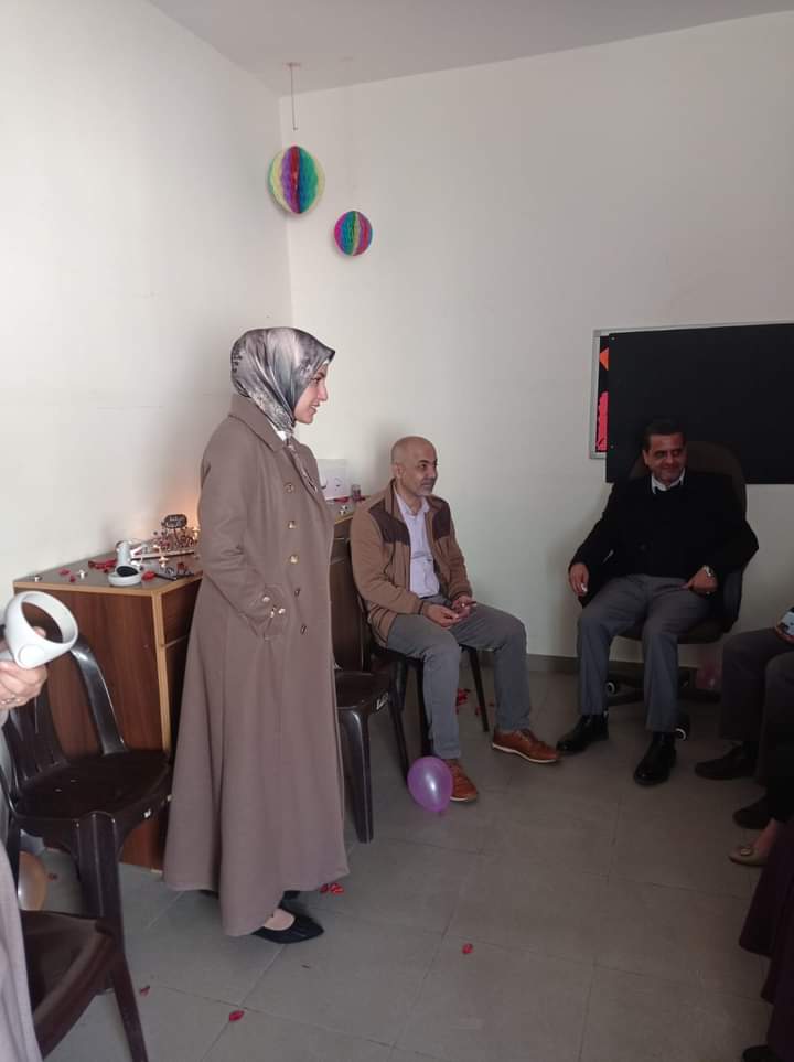 Madar Al-Saa Images 0.3764354408029016