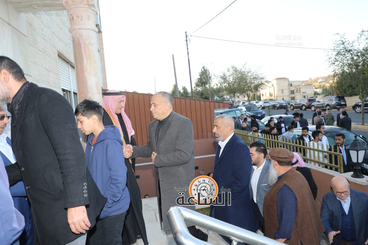 Madar Al-Saa Images 0.2517979415510949