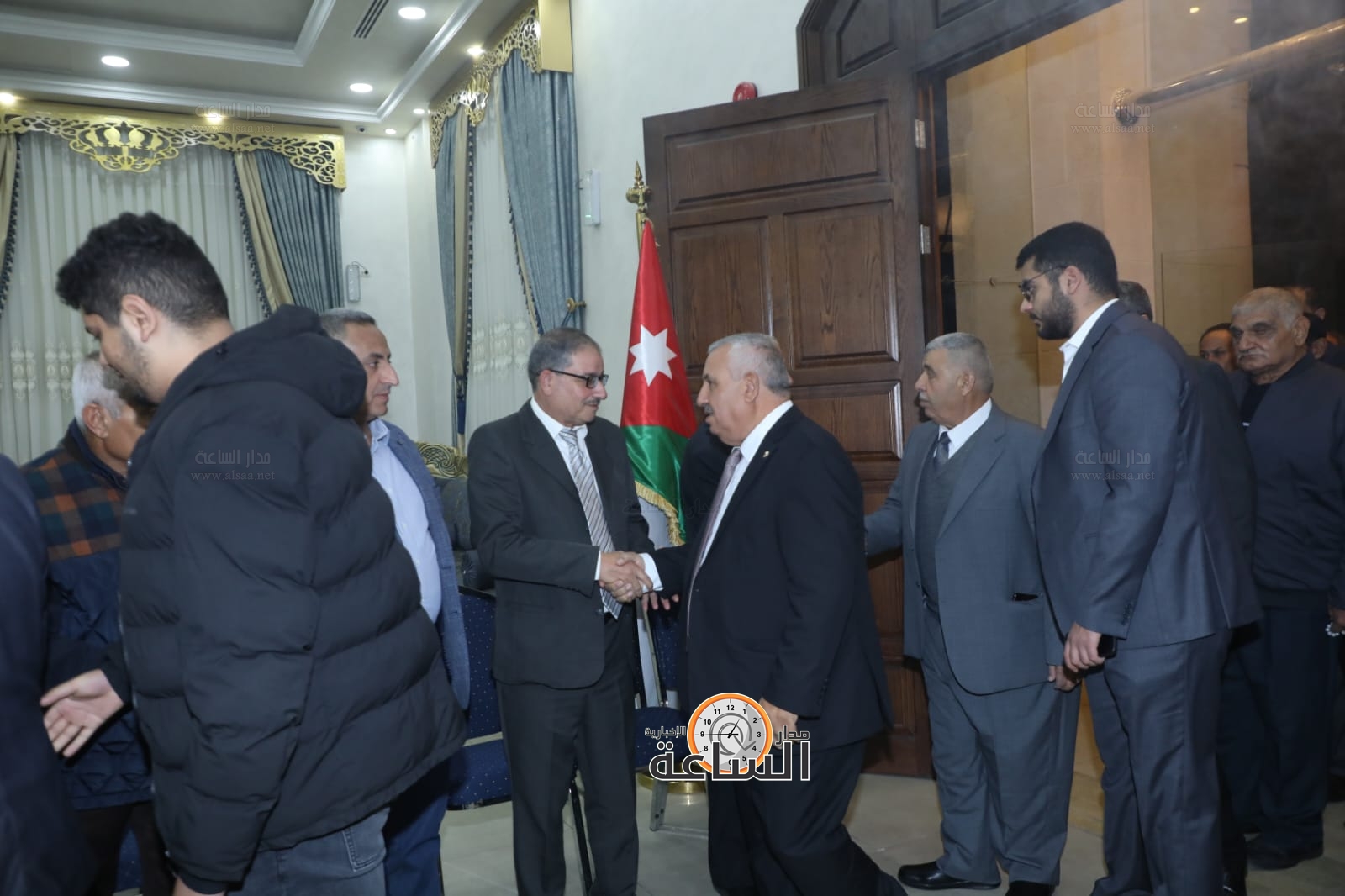 Madar Al-Saa Images 0.2700543733066285