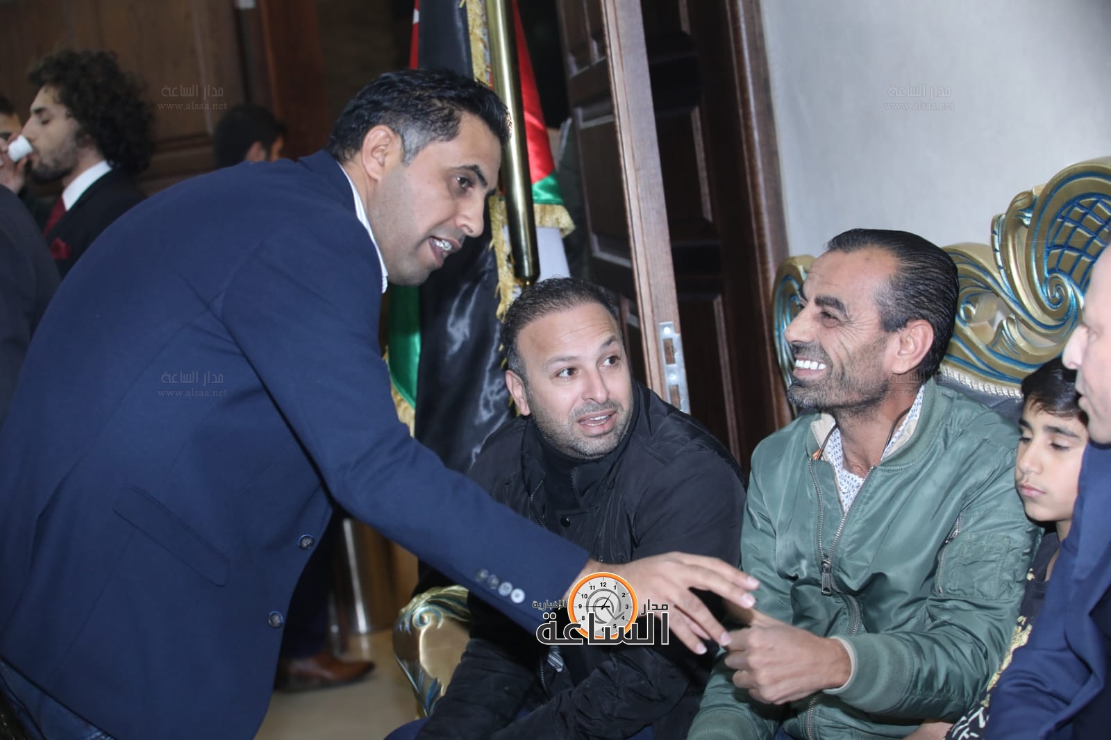 Madar Al-Saa Images 0.9783553111308001