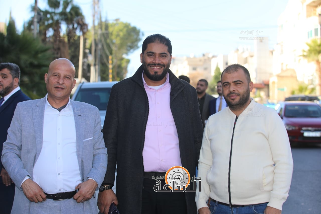 Madar Al-Saa Images 0.3883193738374269