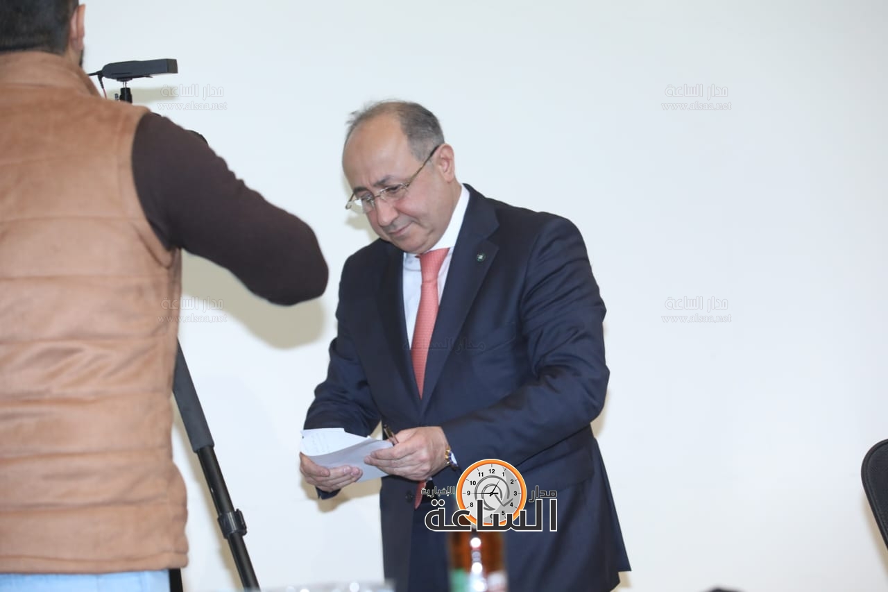 Madar Al-Saa Images 0.37122866998454973