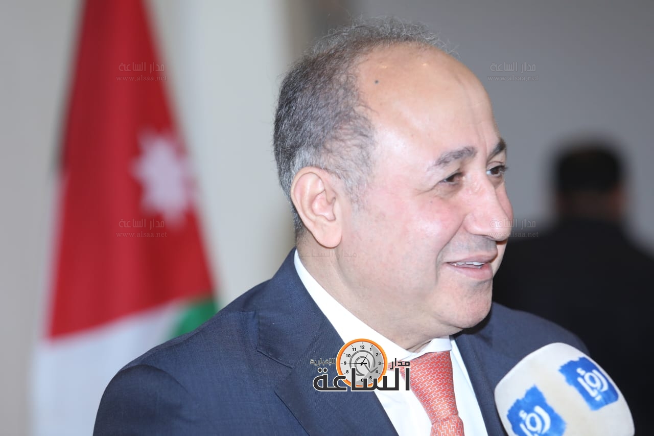 Madar Al-Saa Images 0.7108212357435197