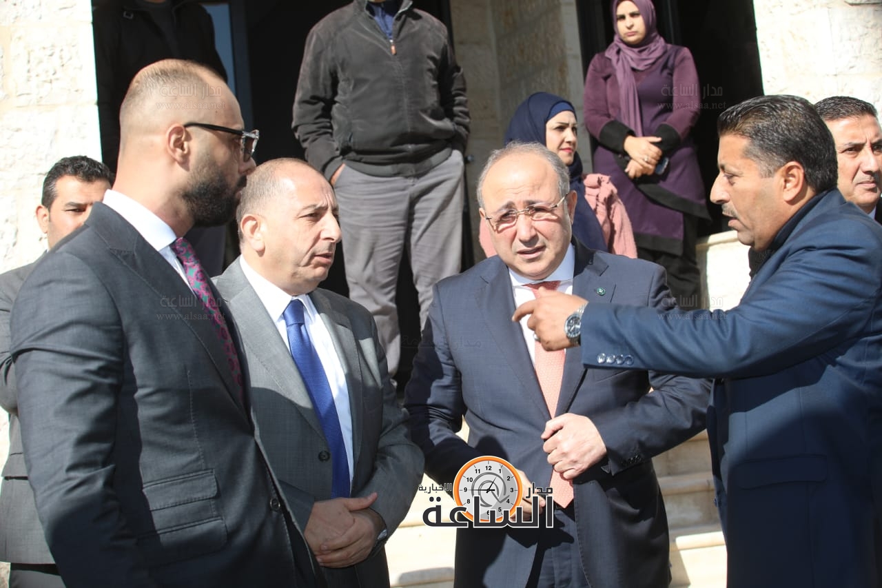 Madar Al-Saa Images 0.3892207140206081