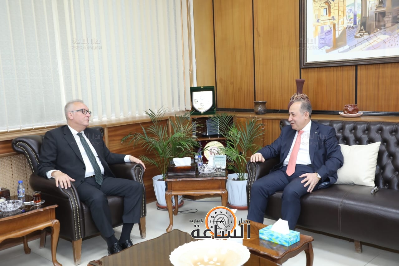 Madar Al-Saa Images 0.3085193391365664