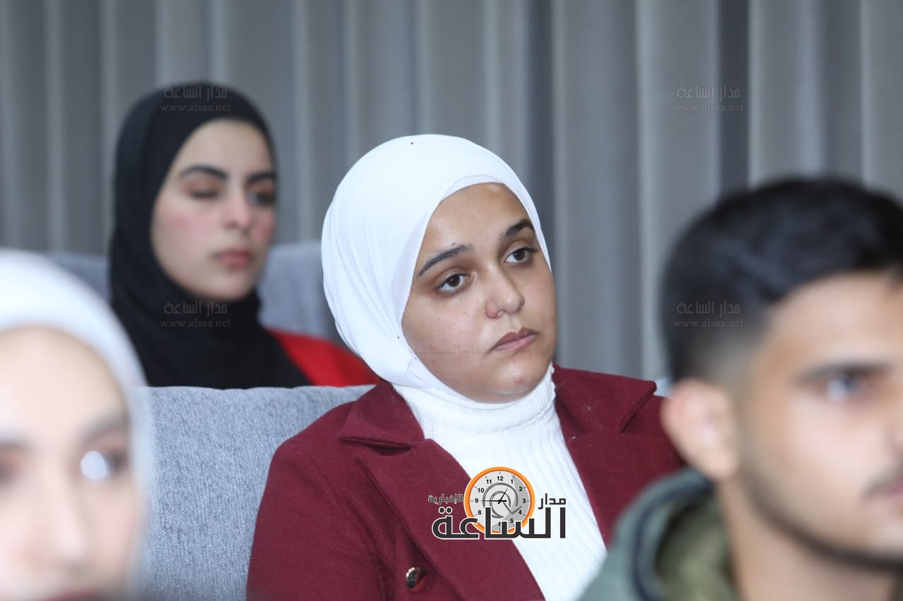 Madar Al-Saa Images 0.6442595617450451