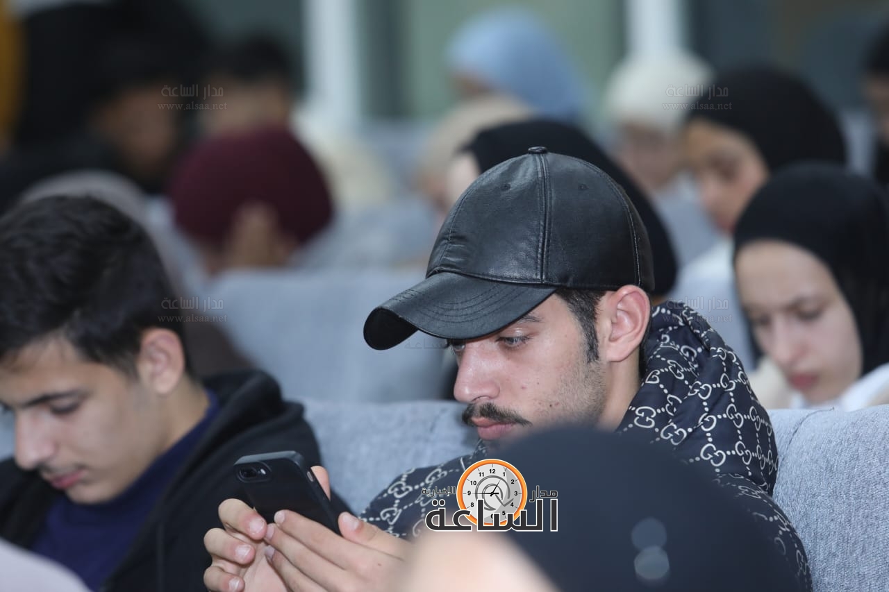 Madar Al-Saa Images 0.49870790688124744