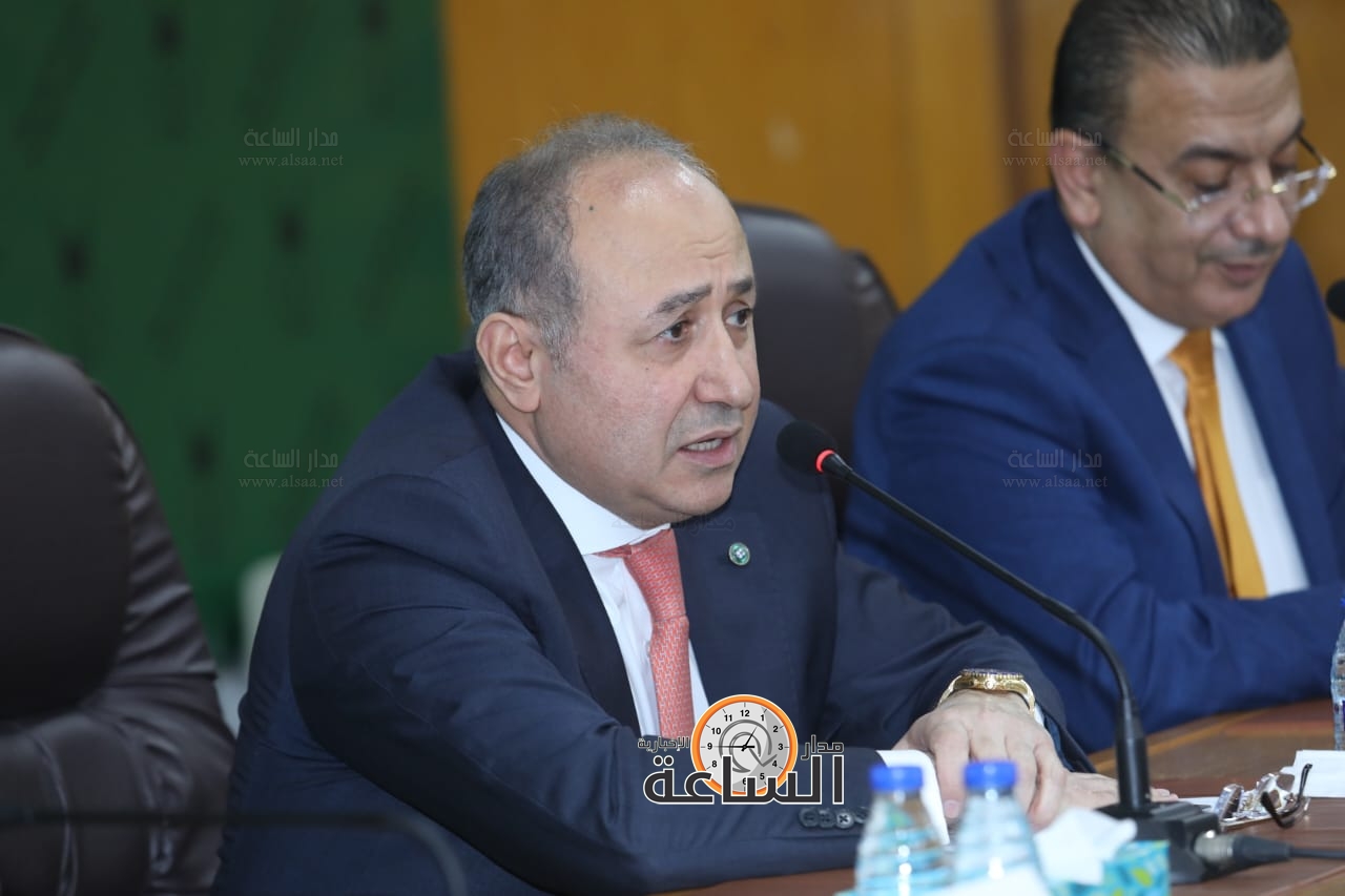 Madar Al-Saa Images 0.40618617032374904