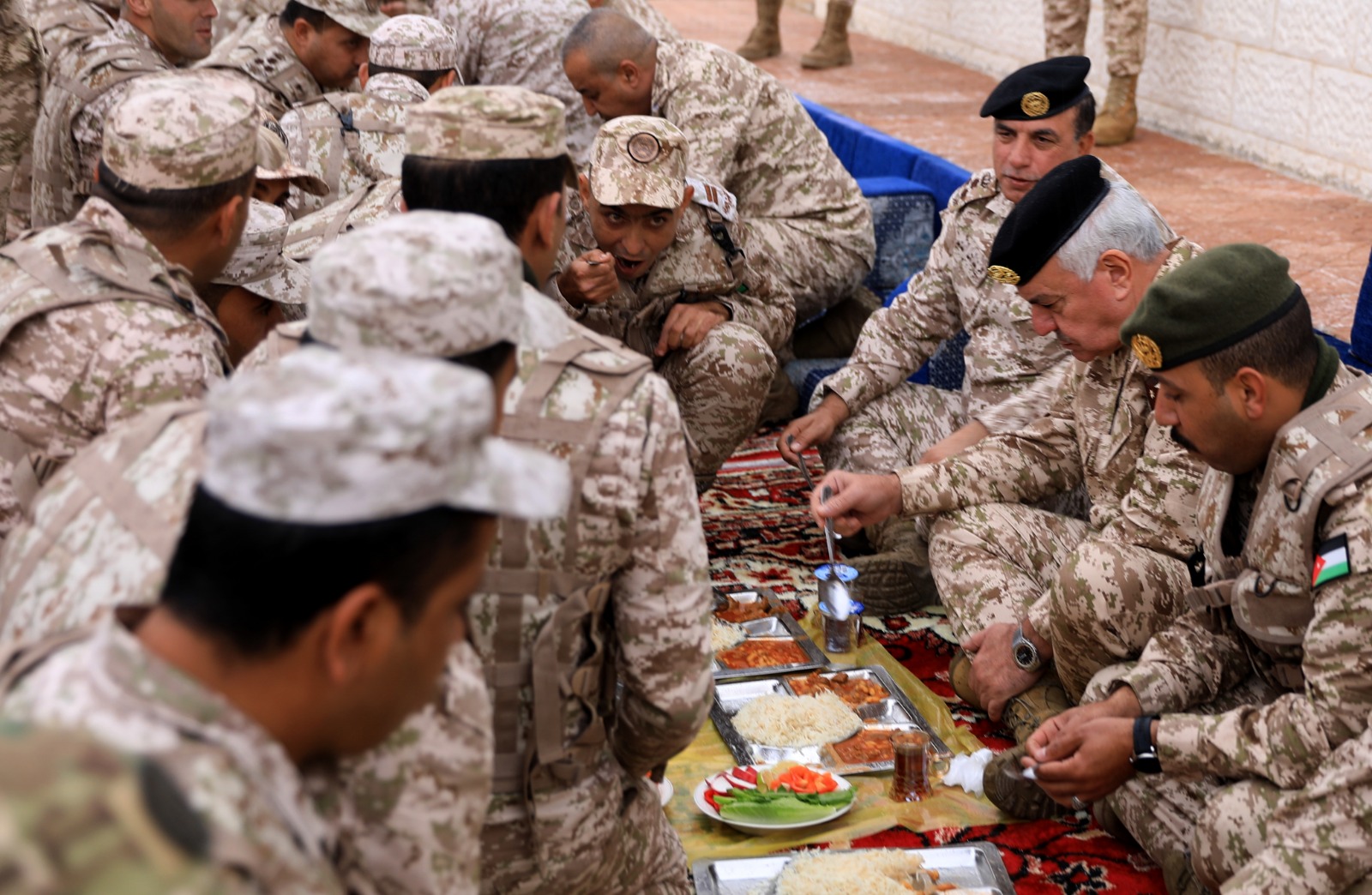 Madar Al-Saa Images 0.49556561162419044