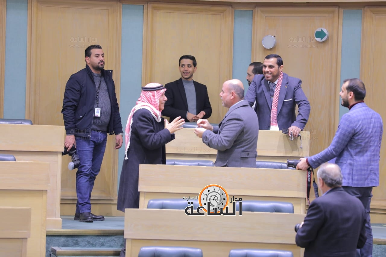 Madar Al-Saa Images 0.19959381003325127