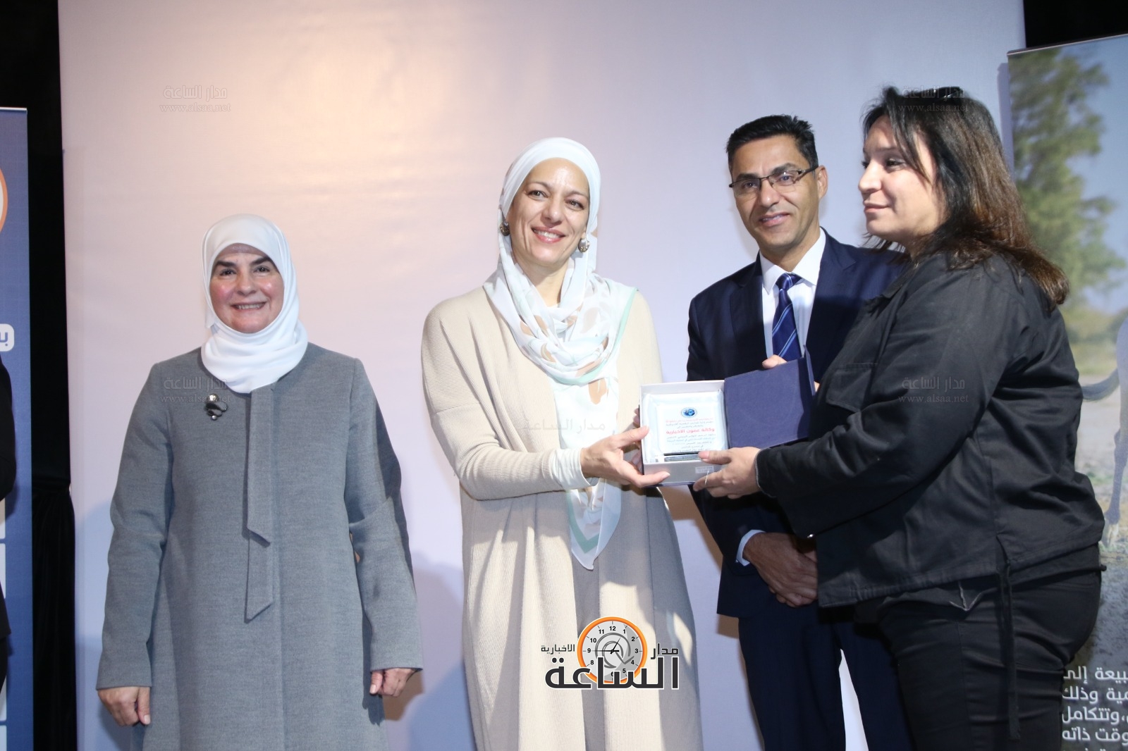 Madar Al-Saa Images 0.12069159272459529