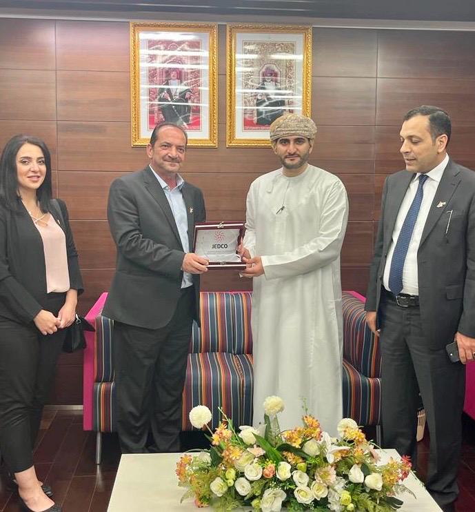 Madar Al-Saa Images 0.7465289200396557