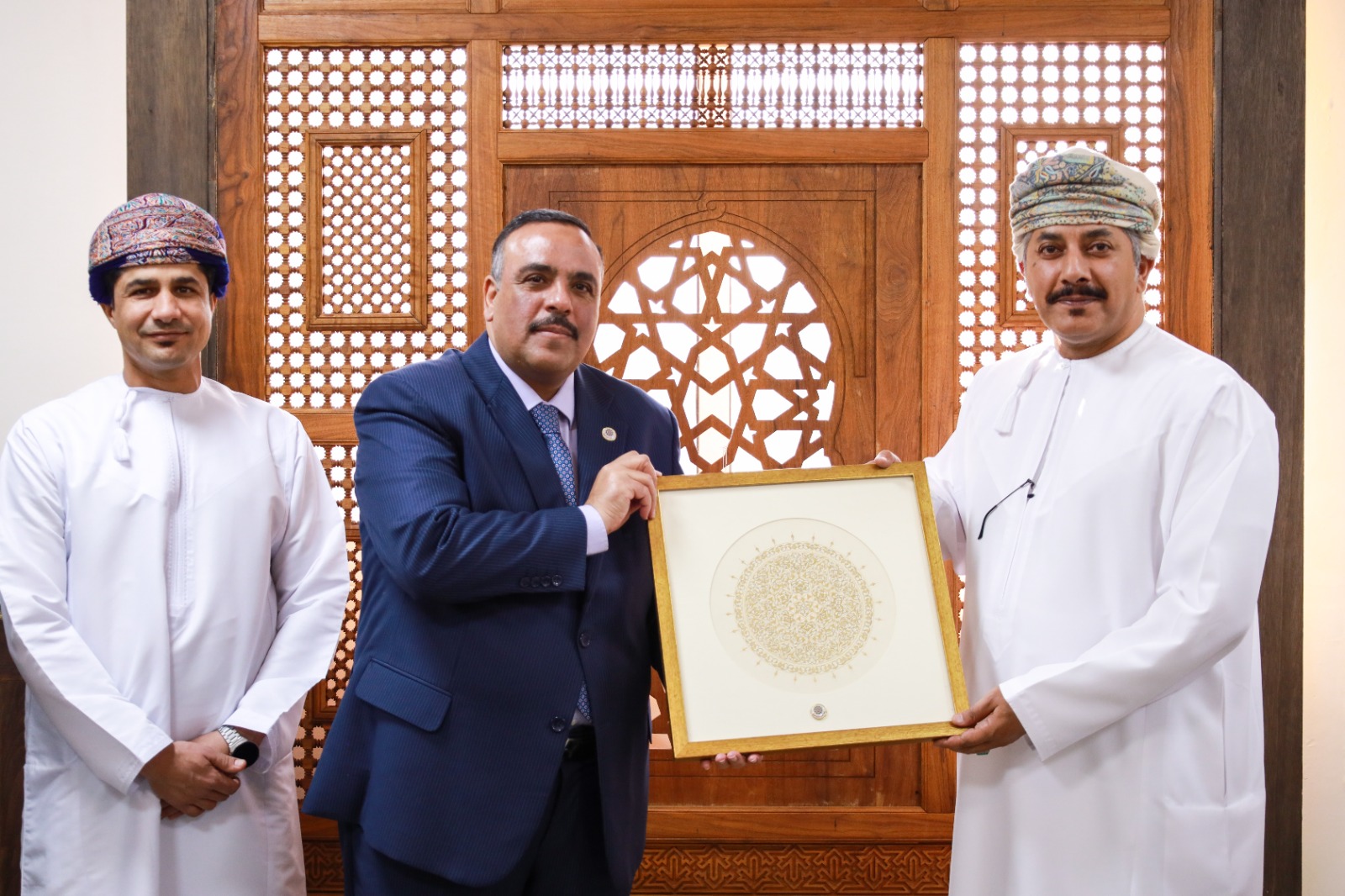 Madar Al-Saa Images 0.16042472738174784