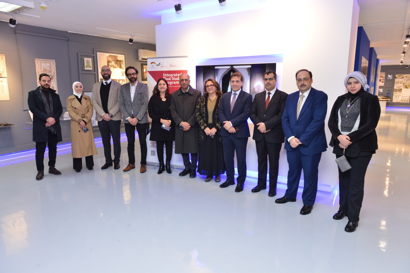 Madar Al-Saa Images 0.23772049996773736