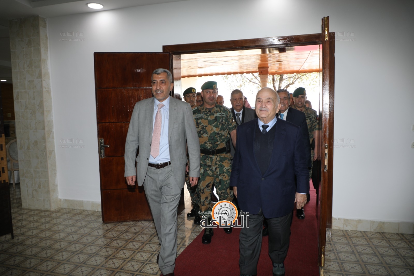 Madar Al-Saa Images 0.3939048382220176