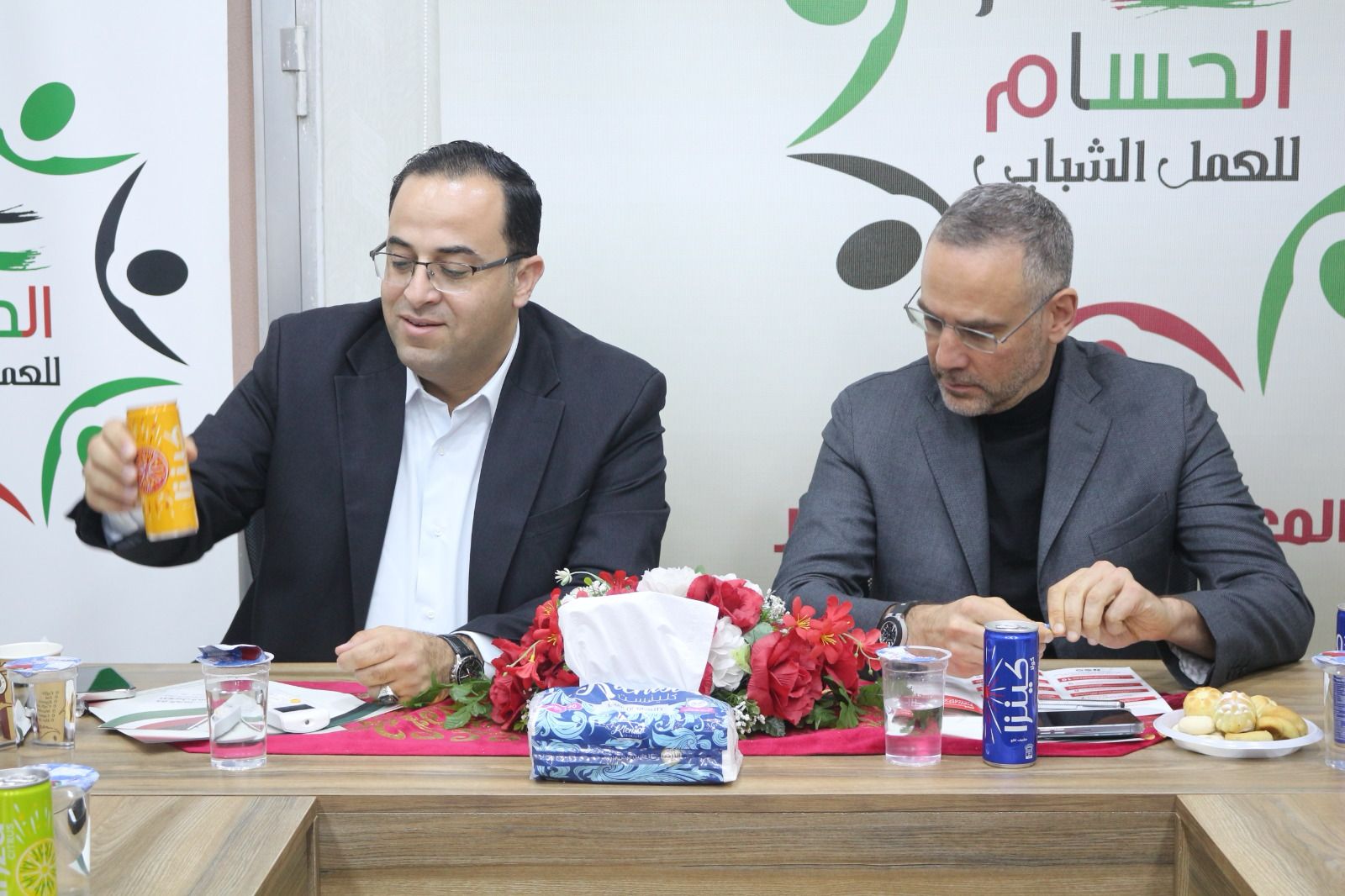 Madar Al-Saa Images 0.49978070772162186