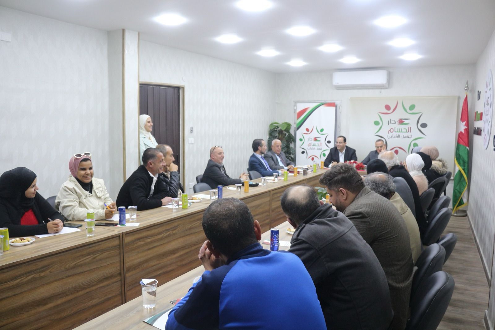 Madar Al-Saa Images 0.6165343986671967