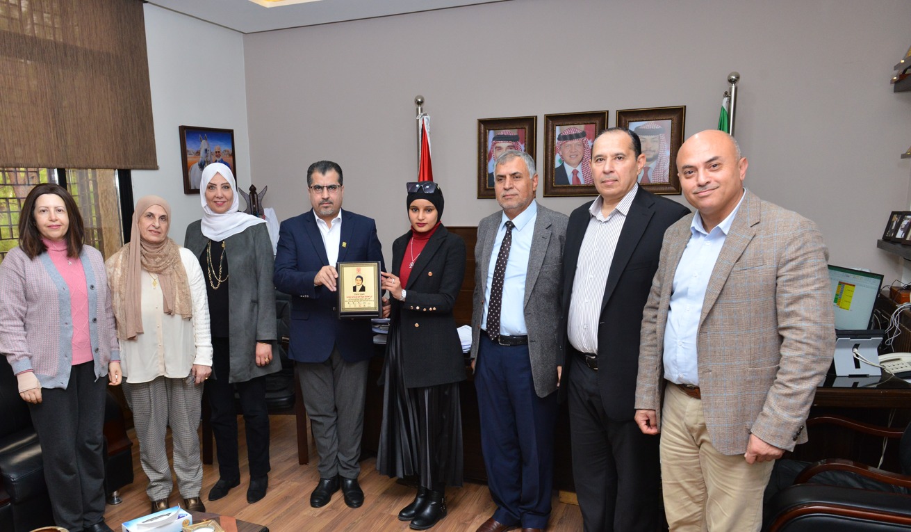 Madar Al-Saa Images 0.0007643135825605718