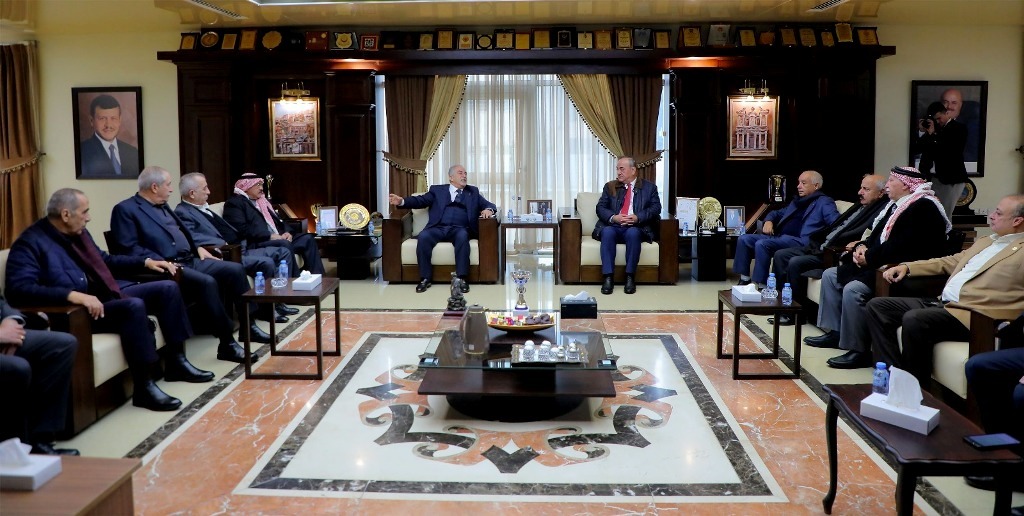 Madar Al-Saa Images 0.95744102495368