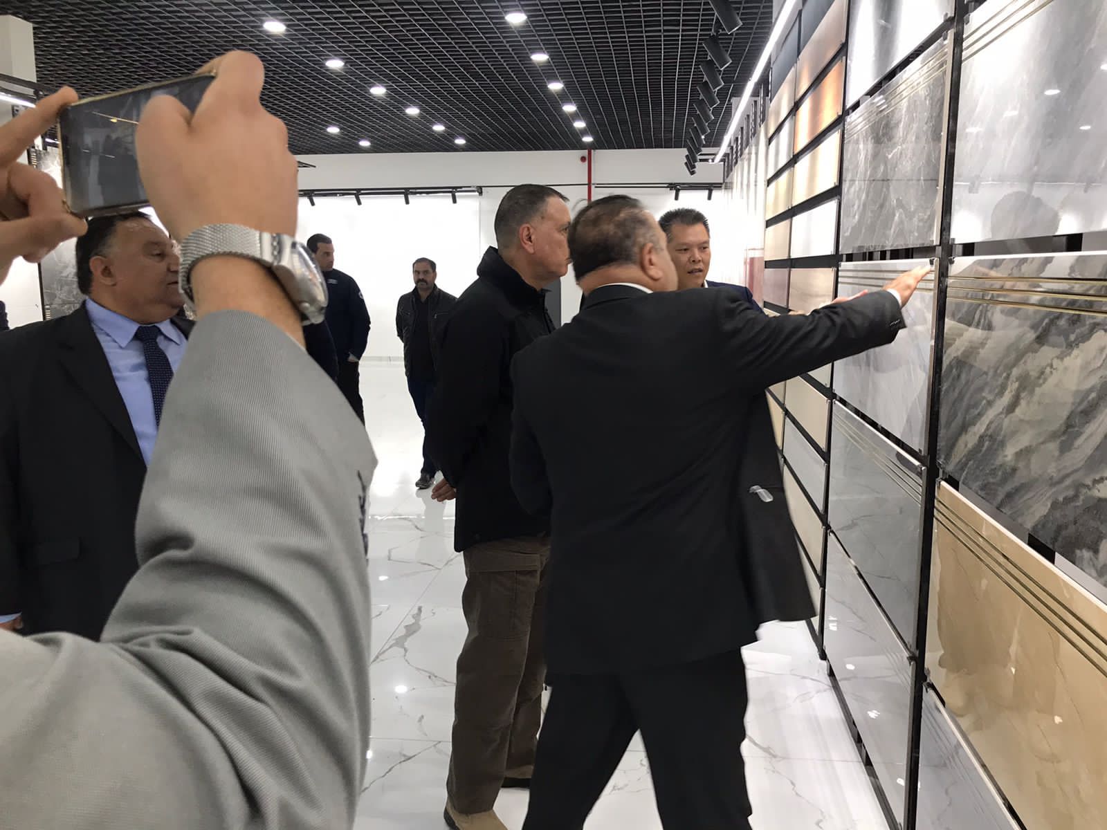 Madar Al-Saa Images 0.27790046536455937