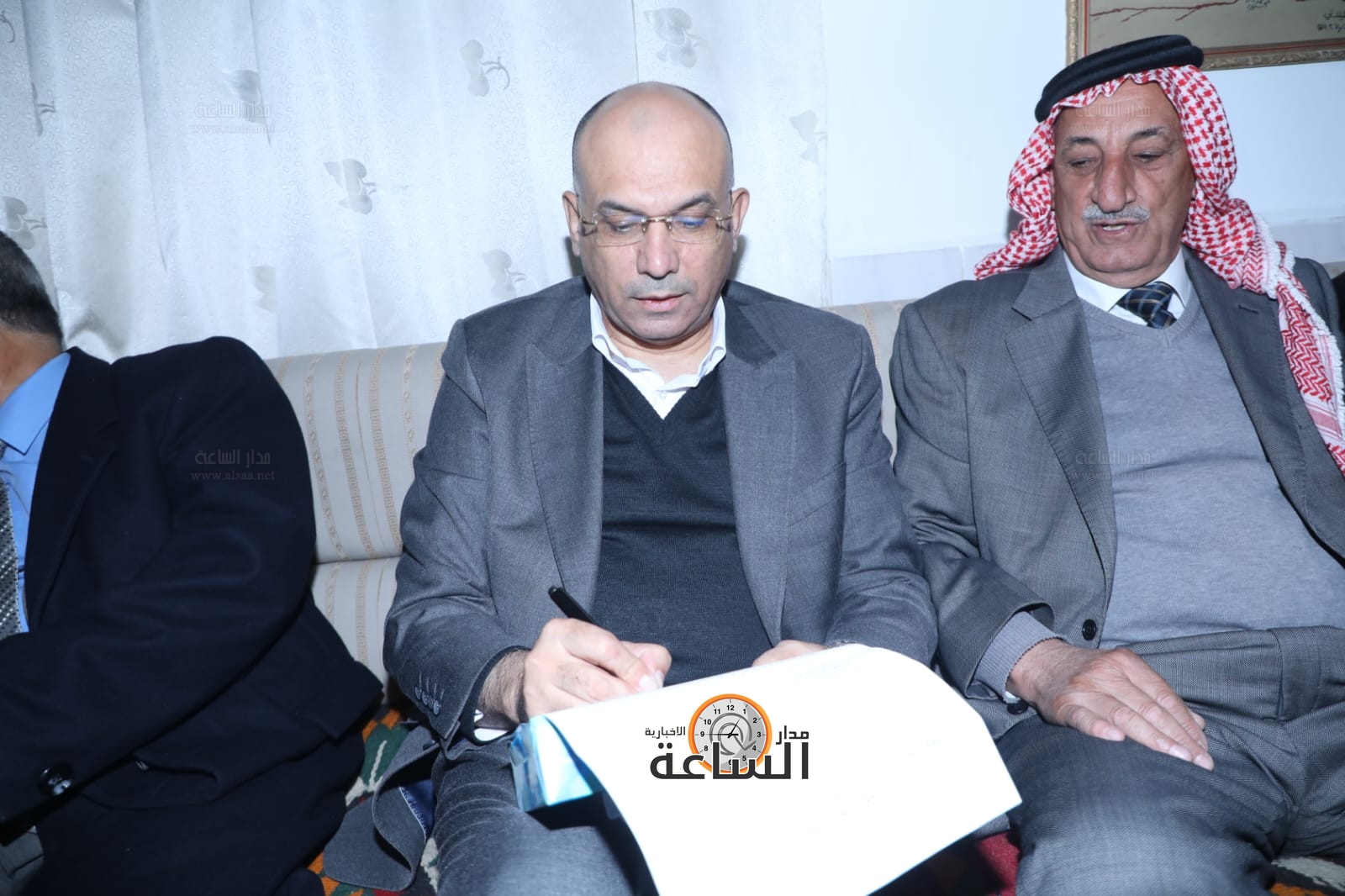 Madar Al-Saa Images 0.9553305442883797