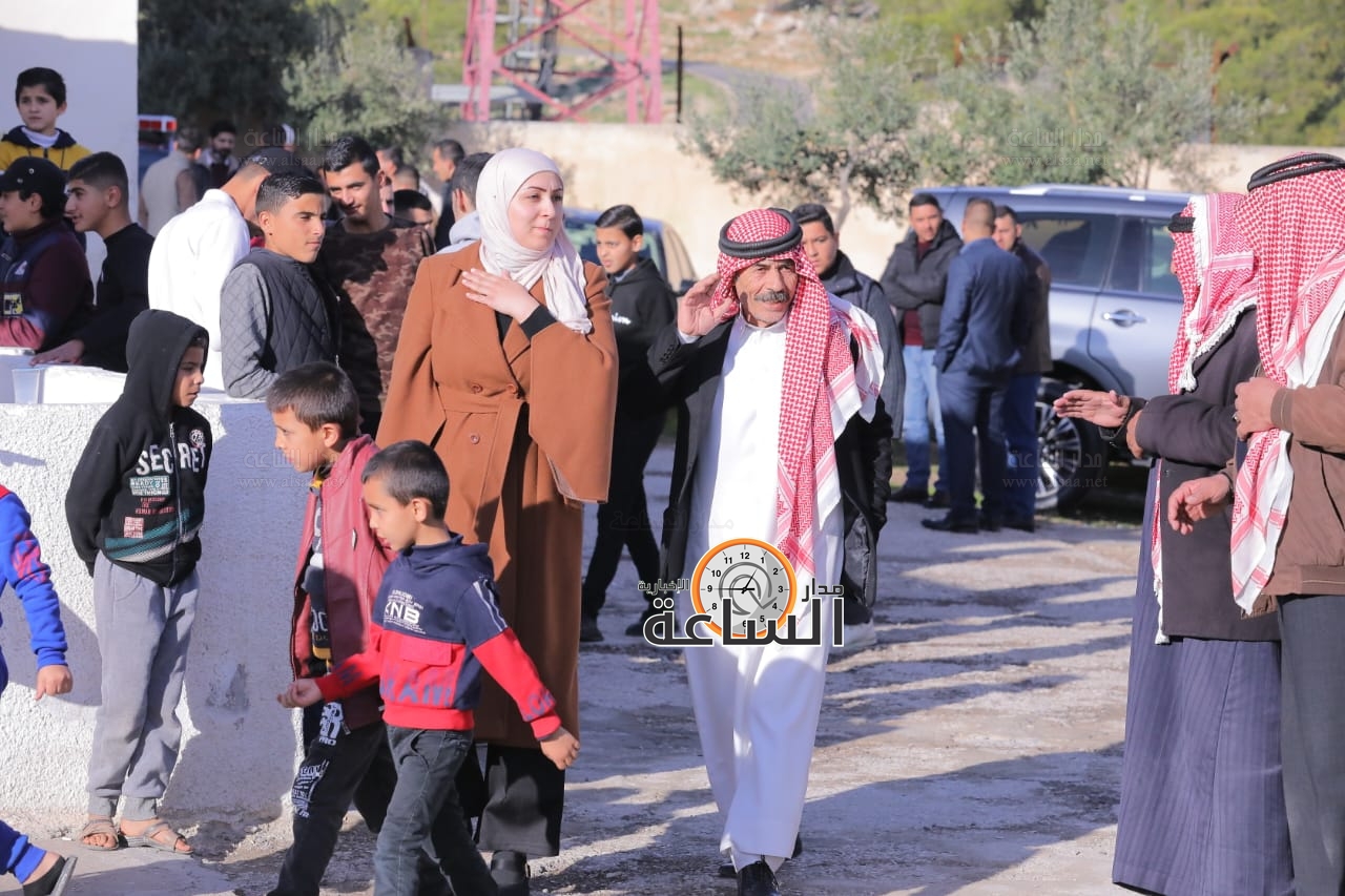 Madar Al-Saa Images 0.8514355358485126