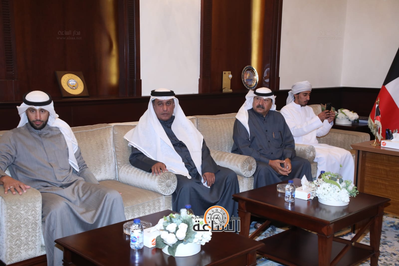 Madar Al-Saa Images 0.823103041461033