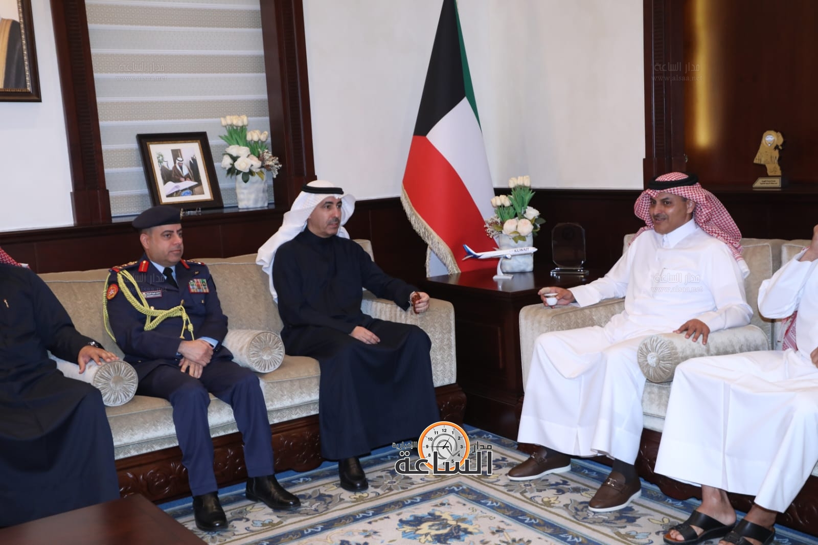 Madar Al-Saa Images 0.957043930741843