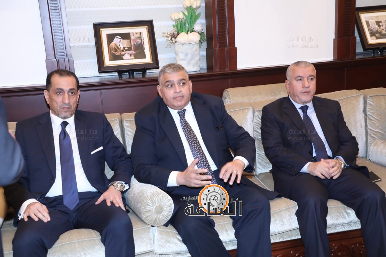 Madar Al-Saa Images 0.44325549406114106