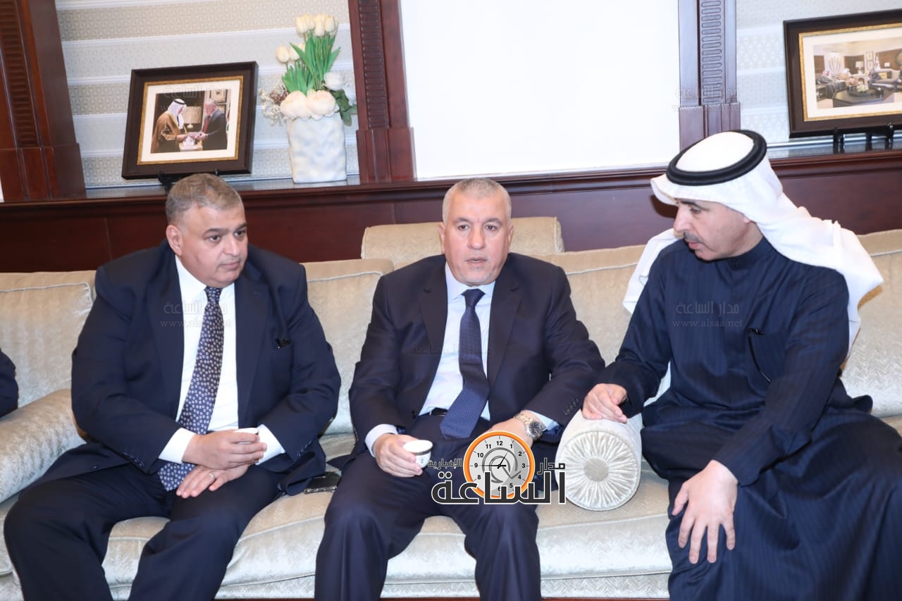 Madar Al-Saa Images 0.7699522154934