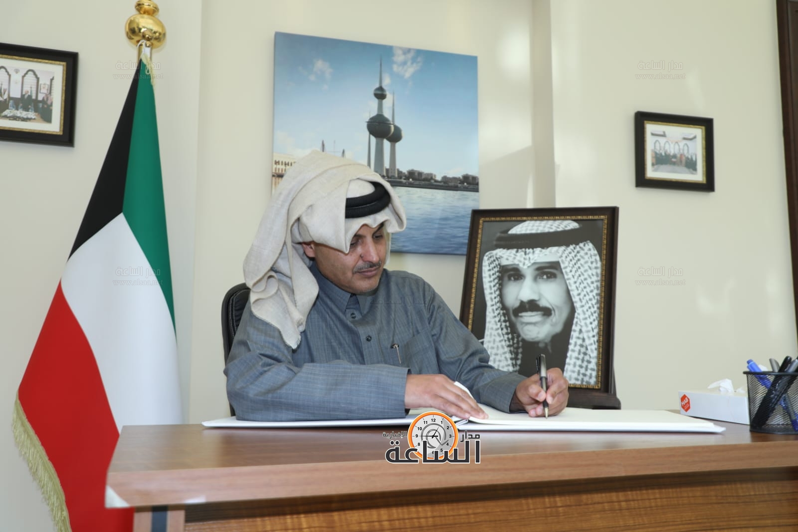 Madar Al-Saa Images 0.9427692458656367