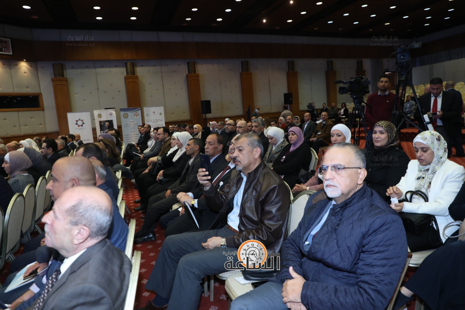 Madar Al-Saa Images 0.8003113746183128