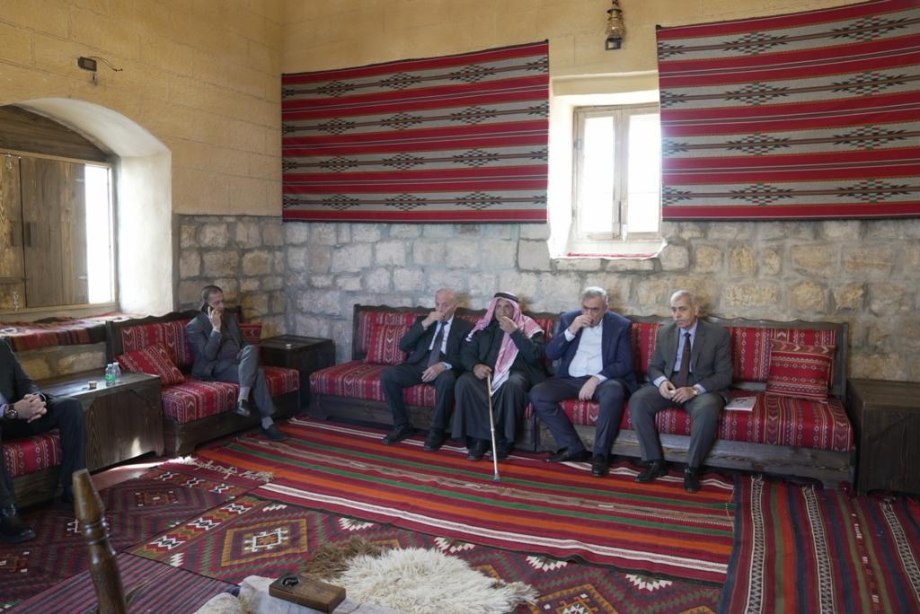 Madar Al-Saa Images 0.8730691834870543