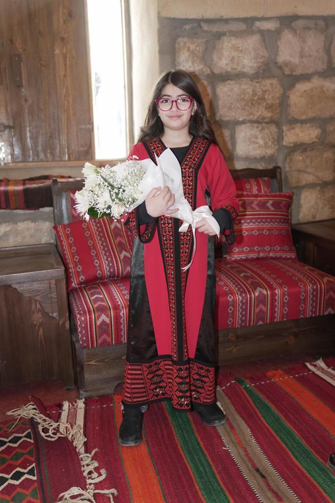 Madar Al-Saa Images 0.2808491941956881