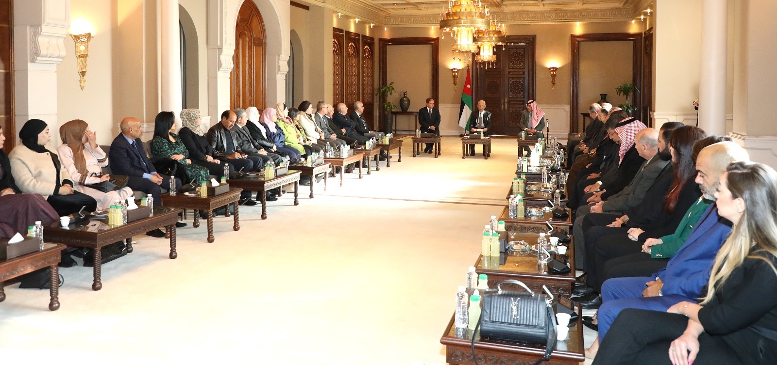 Madar Al-Saa Images 0.49415423215441434