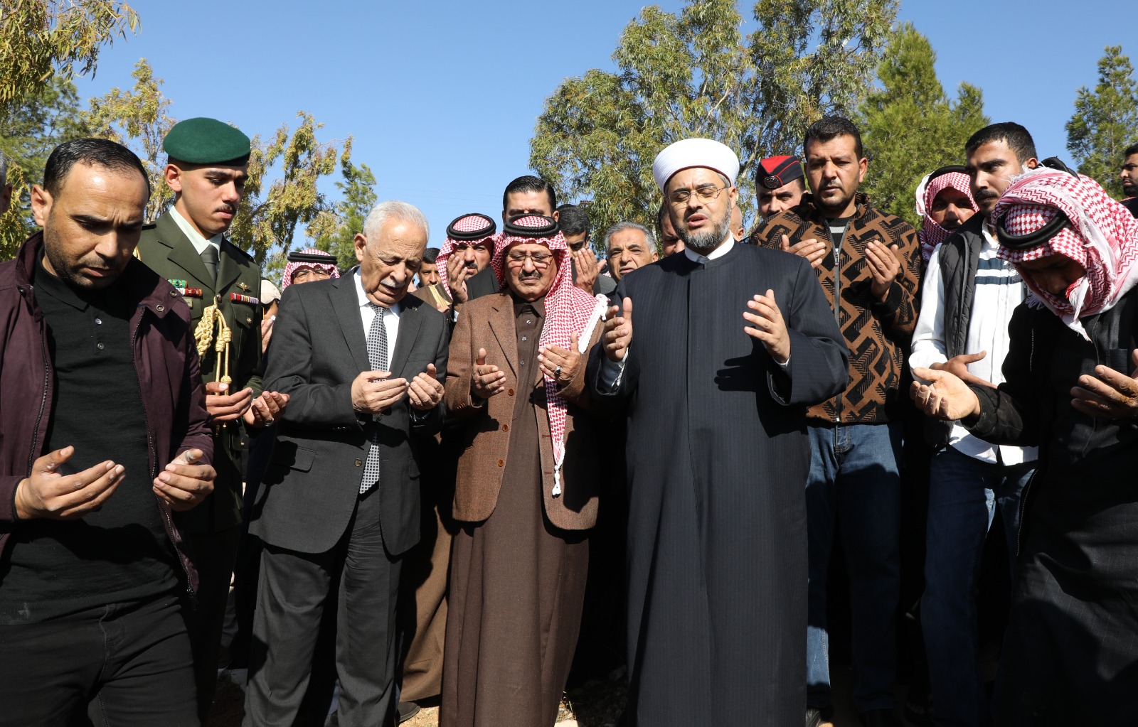 Madar Al-Saa Images 0.5111386491507071