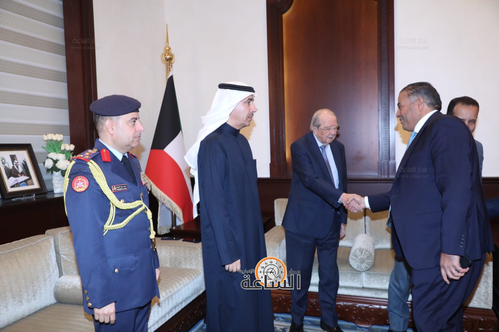 Madar Al-Saa Images 0.5978243601250366